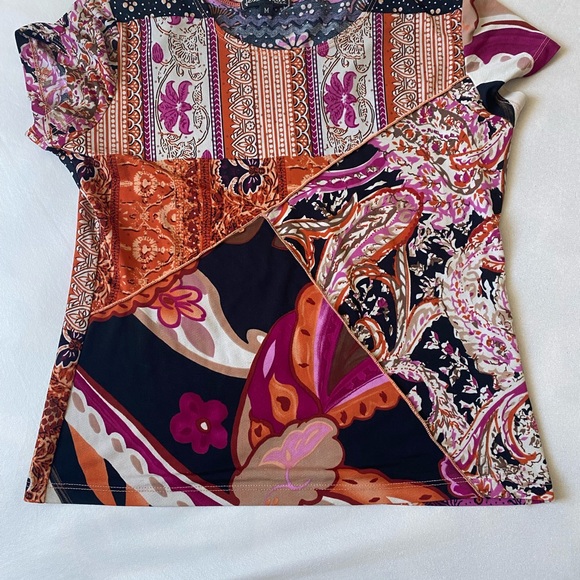 Multi-Patterned Floral Top - Picture 4 of 5